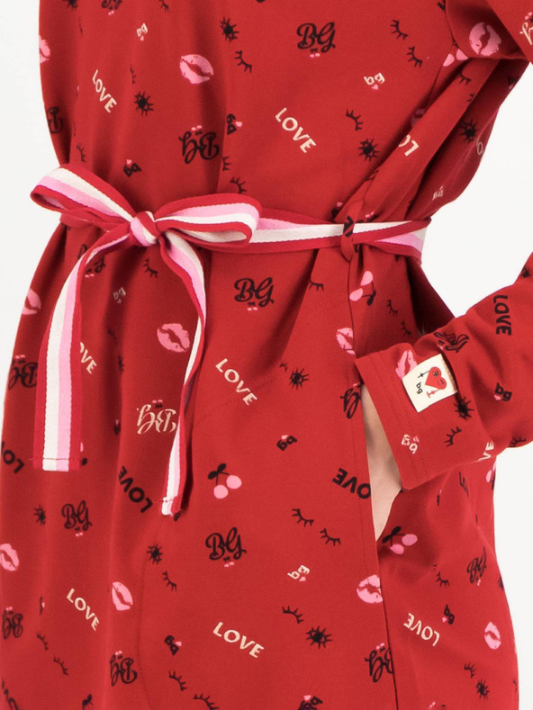 Blutsgeschwister Červené dámske vzorované šaty Blutsgeschwister Sneakers in the Woods