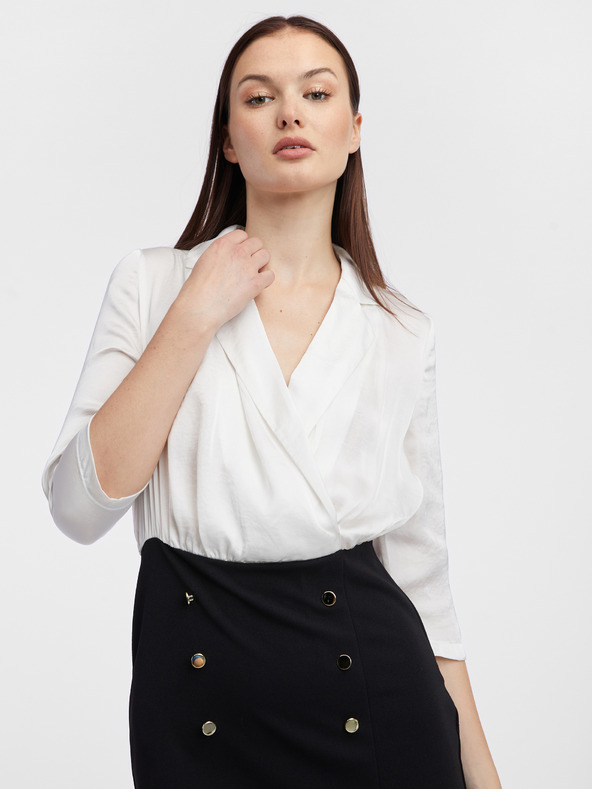 Orsay Bielo-čierne dámske puzdrové šaty ORSAY