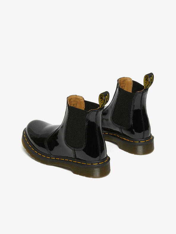 Dr. Martens Čierne dámske lesklé kožené topánky Dr. Martens 2976 Chelsea Boots