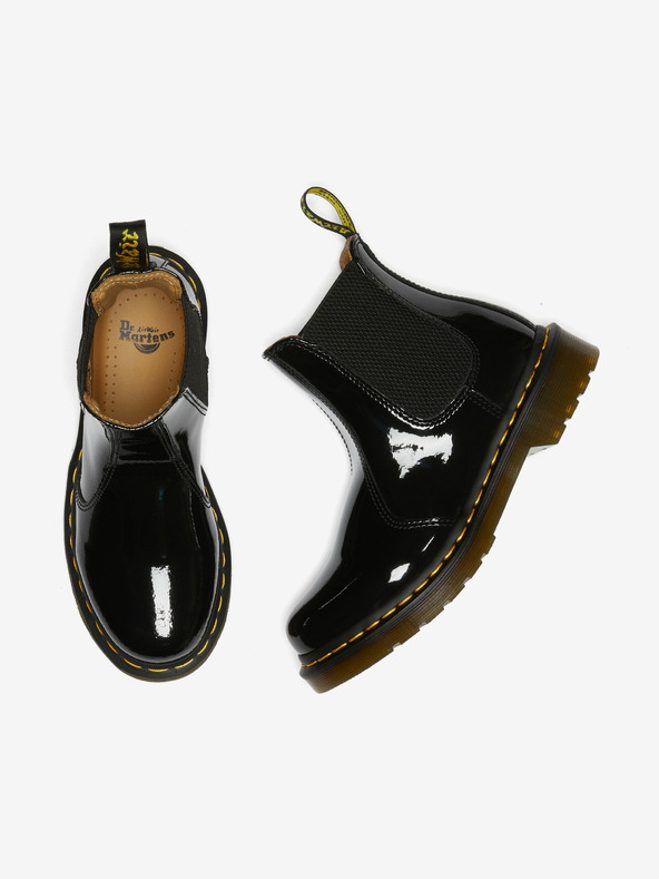 Dr. Martens Čierne dámske lesklé kožené topánky Dr. Martens 2976 Chelsea Boots