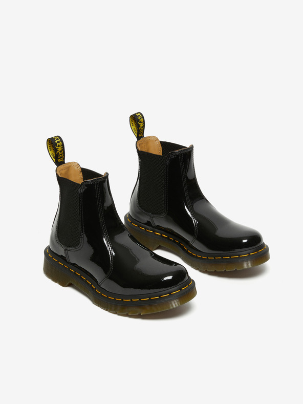 Dr. Martens Čierne dámske lesklé kožené topánky Dr. Martens 2976 Chelsea Boots
