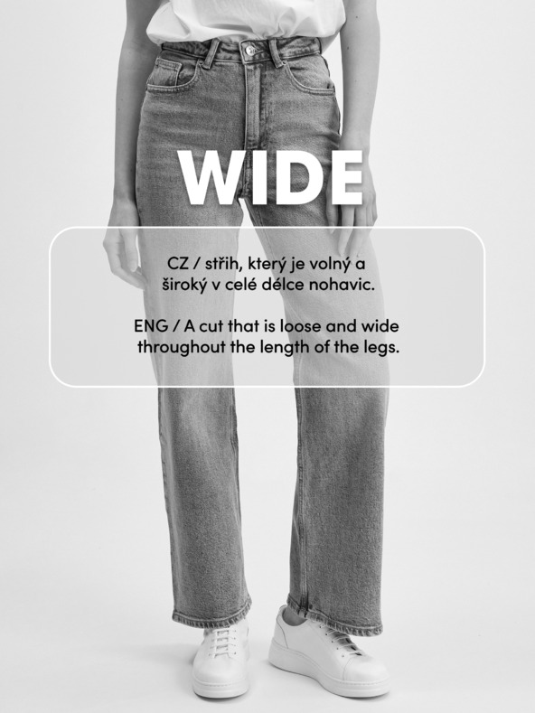 Desigual Svetlomodré dámske džínsy Desigual so širokými nohavicami Flores