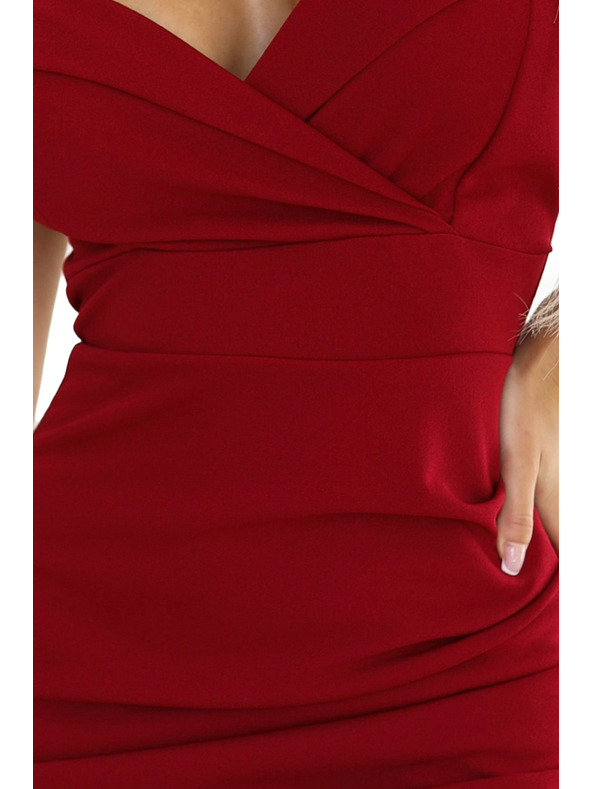 numoco 564-8 CALLIE Midi šaty s výstrihom na ramená - vínové