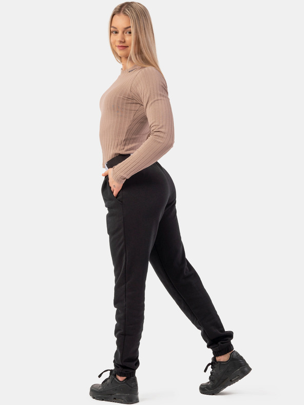 Nebbia Iconic Tepláky