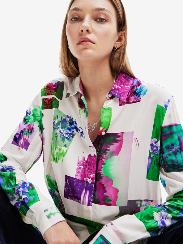 Desigual Zeleno-biele dámske vzorované tričko Desigual Trieste