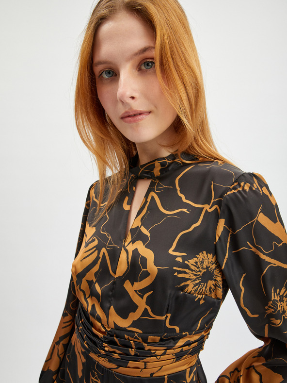 Orsay Hnedočierne dámske saténové šaty s kvetmi ORSAY