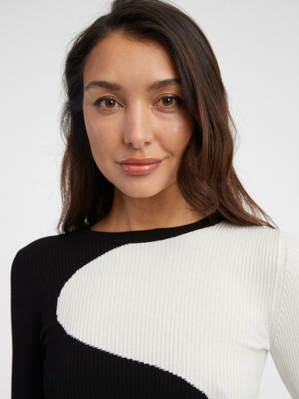 ONLY Bielo-čierny dámsky vzorovaný sveter ONLY Polly