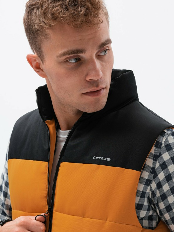 Ombre Clothing Čiernohorčicová pánska prešívaná vesta Ombre Clothing