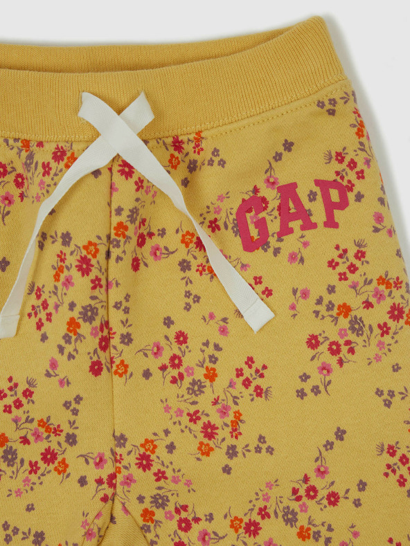 GAP Detské kvetované tepláky GAP