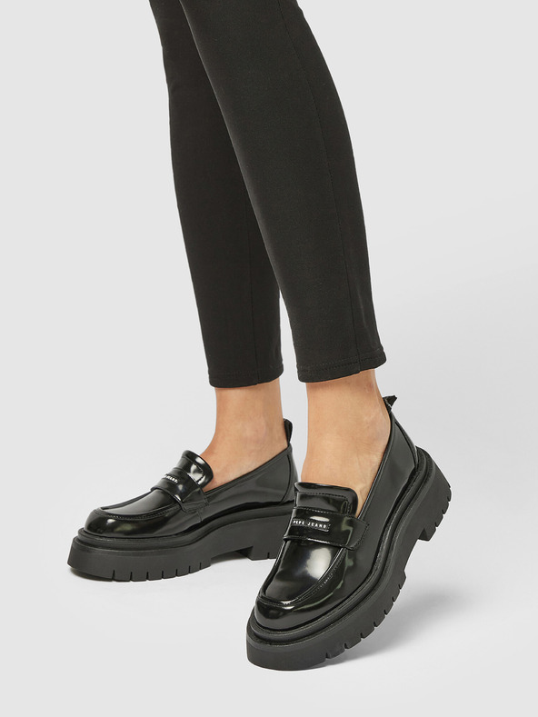 Pepe Jeans Čierne dámske lesklé mokasíny Pepe Jeans Queen Oxford
