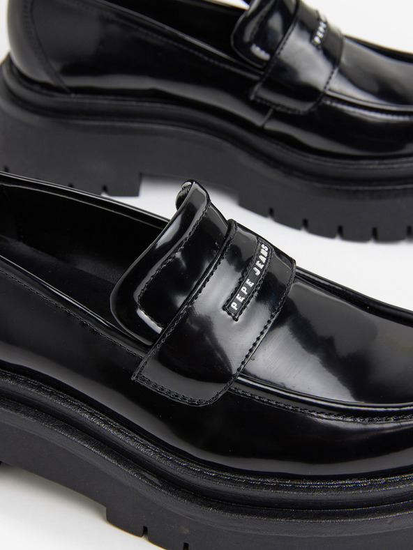 Pepe Jeans Čierne dámske lesklé mokasíny Pepe Jeans Queen Oxford