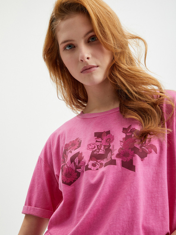 GAP Tričko s kvetinovým logom GAP