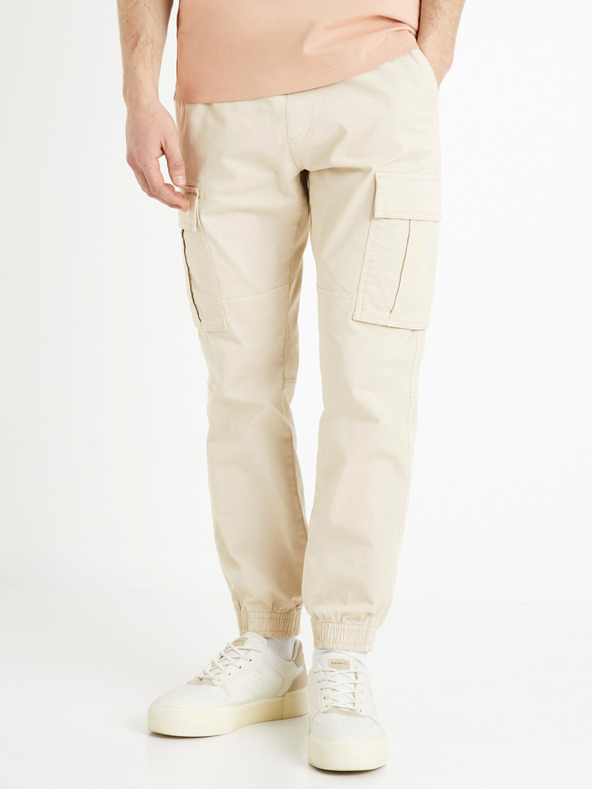 Celio Krémové pánske cargo nohavice Celio Docar