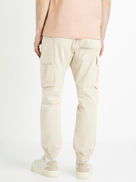 Celio Krémové pánske cargo nohavice Celio Docar