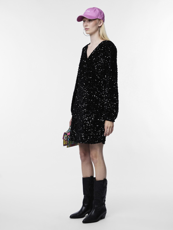 Pieces Čierne dámske flitrové šaty Pieces Kam