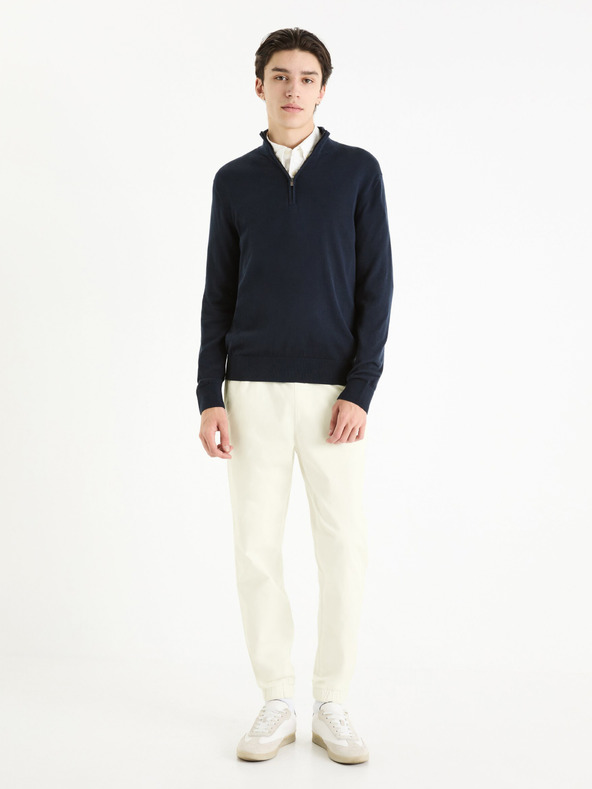 Celio Tmavomodrý pánsky základný sveter Celio Gecotont