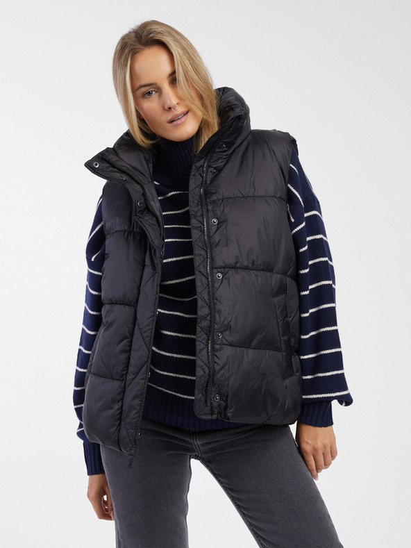 GAP Prešívaná vesta PrimaLoft® GAP