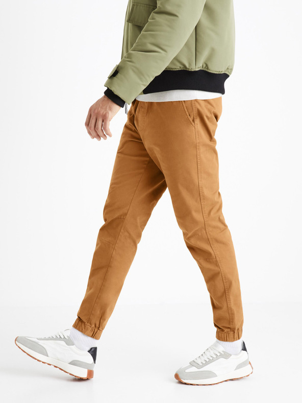 Celio Hnedé pánske nohavice Celio Voyage