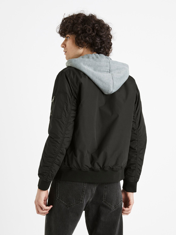 Celio Čierny pánsky bomber s kapucňou Celio Cujameshoo