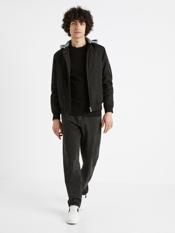 Celio Čierny pánsky bomber s kapucňou Celio Cujameshoo