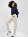 GAP Tepláky s logom GAP