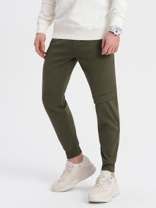 Ombre Clothing Tmavozelené pánske tepláky Ombre Oblečenie