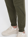 Ombre Clothing Tmavozelené pánske tepláky Ombre Oblečenie