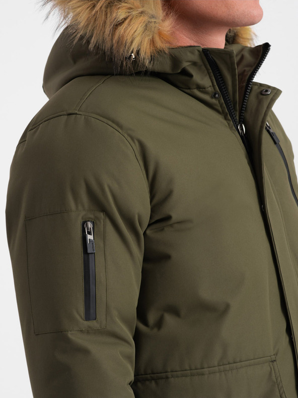 Ombre Clothing Zelená pánska zimná bunda s umelou kožušinou Ombre Clothing Alaskan