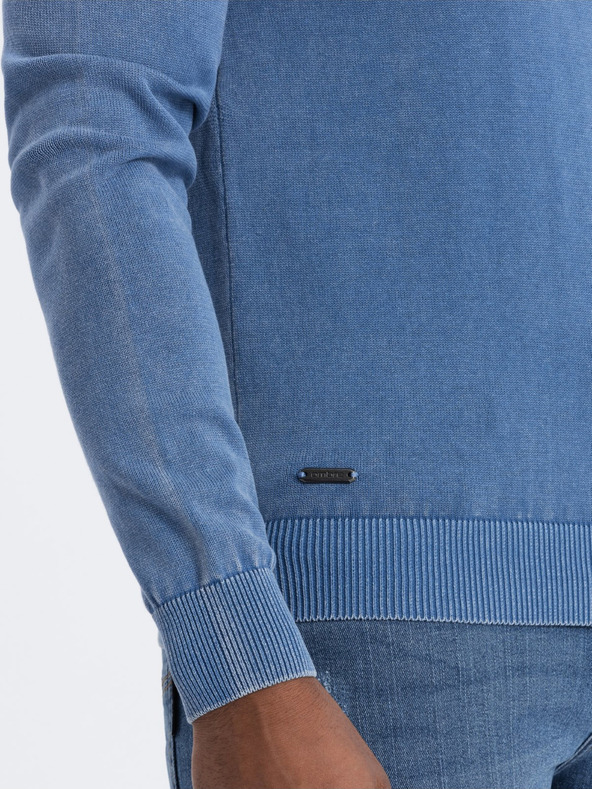 Ombre Clothing Modrý pánsky základný sveter s výstrihom do V Oblečenie Ombre