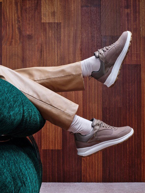 Geox Béžové dámske tenisky Geox Spherica 4x4 B Abx