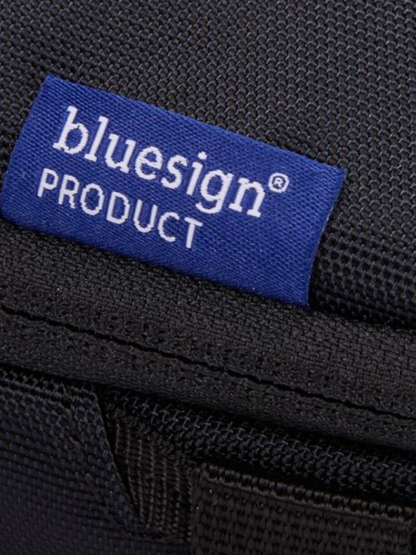 Thule Čierna taška cez rameno Thule Subterra 2 5L