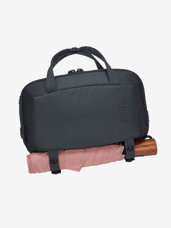 Thule Tmavo sivý batoh Thule Subterra 2 5 l cez rameno