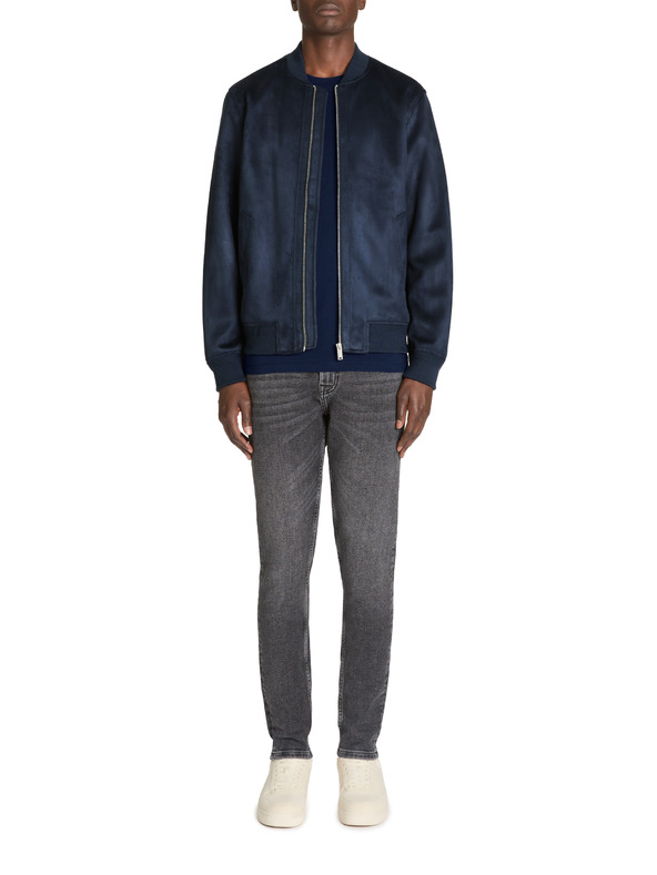 Celio Bunda z umelého semišu Judain