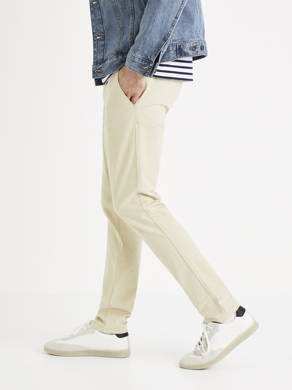 Celio Krémové chino nohavice Celio Roprime