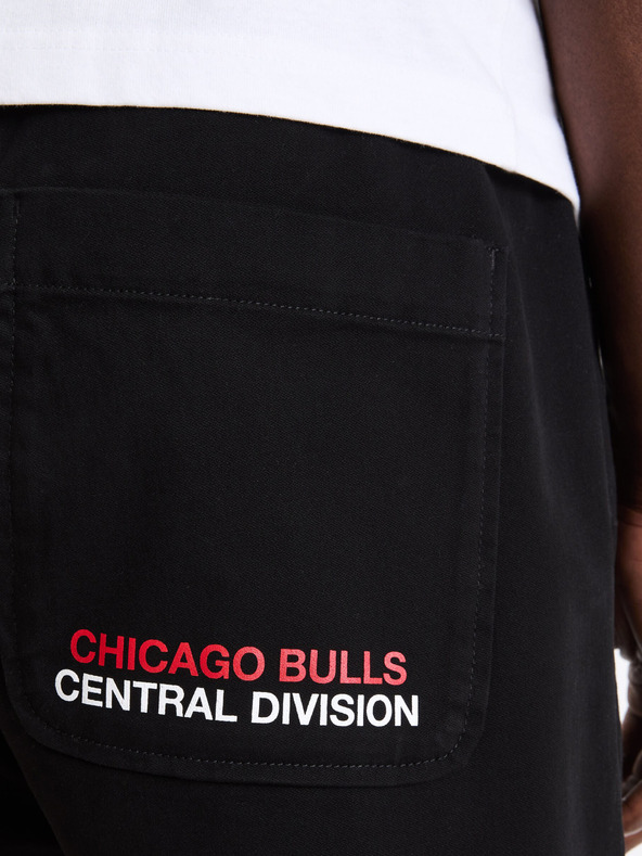 Celio Čierne pánske šortky Celio NBA Chicago Bulls