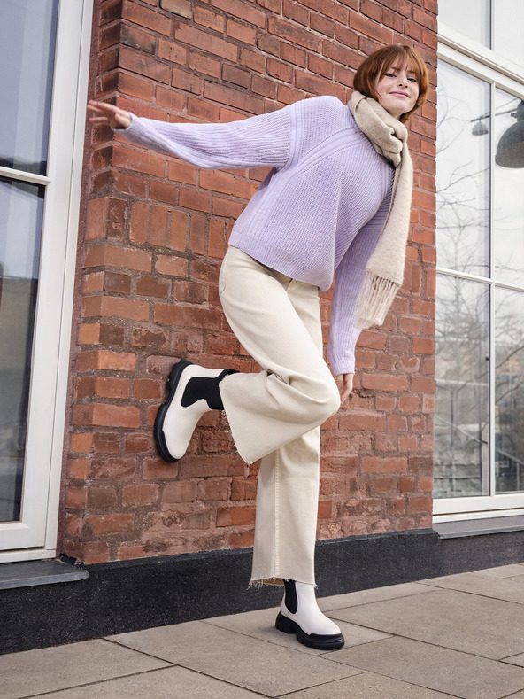 Geox Krémová dievčenská členková obuv Geox Junette