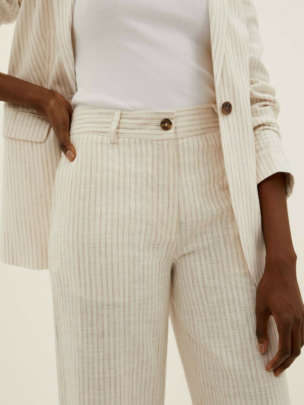 Marks & Spencer Nohavice