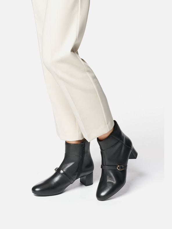 Geox Čierne dámske členkové topánky Geox Pheby 50