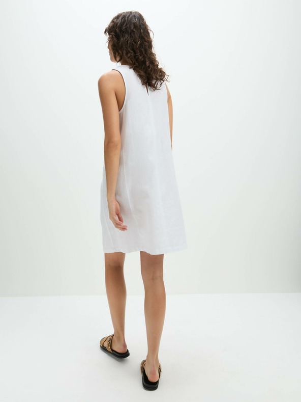 Marks & Spencer Mini šaty s okrúhlym výstrihom a vysokým obsahom ľanu Marks & Spencer biele