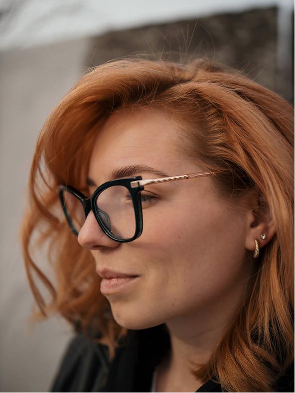 VEYREY Čierno-zlaté dámske slnečné okuliare s blokovaním modrého svetla VeyRey Buster