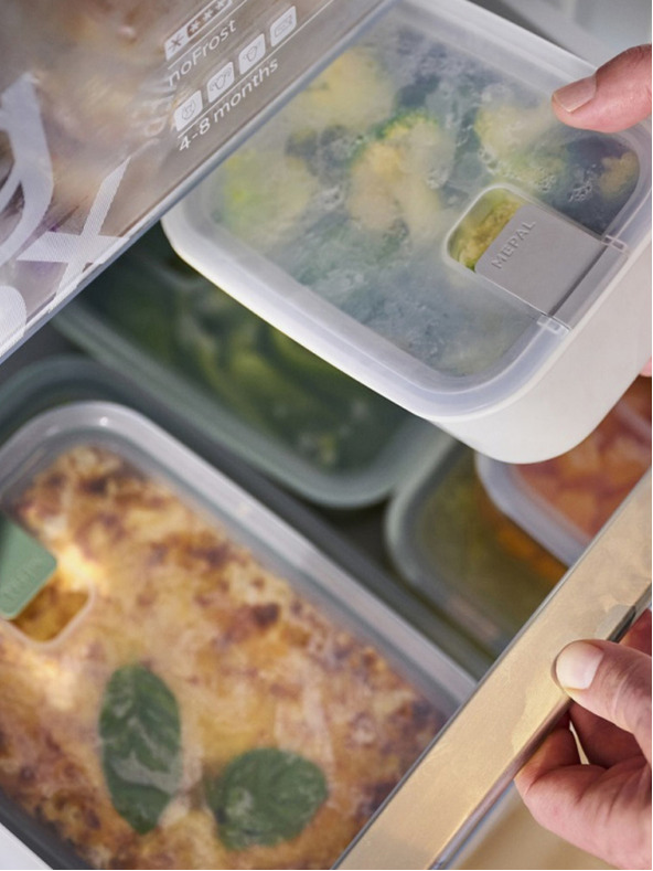 Mepal Čierny box na potraviny Mepal EasyClip (700 ml)