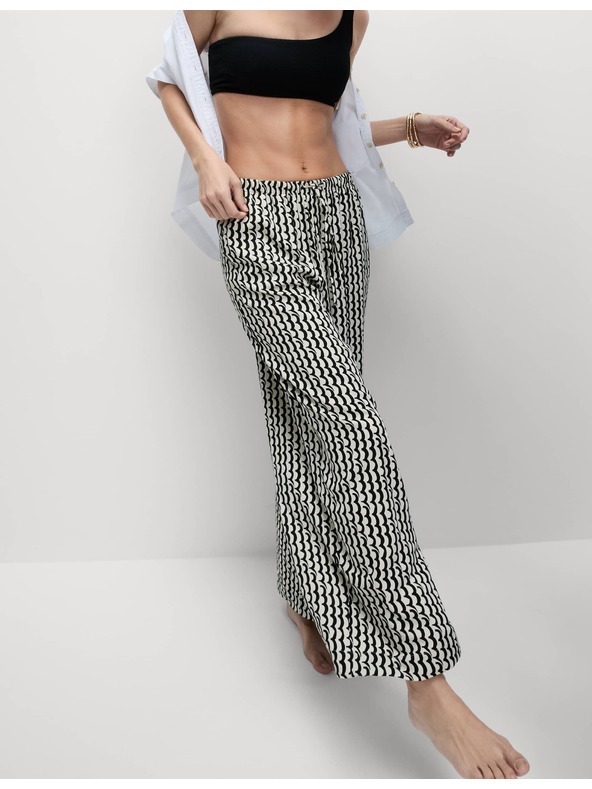 Marks & Spencer Geometrické nohavicové sukne so širokými nohavicami Marks & Spencer čierna