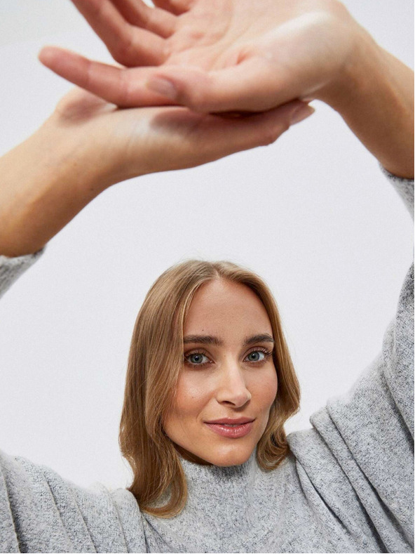 Moodo Svetlošedé dámske šaty Moodo