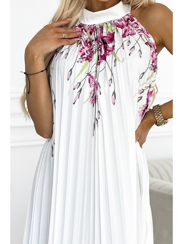 numoco Plisované saténové maxi šaty - biele s ružovými kvetmi Numoco ESTER