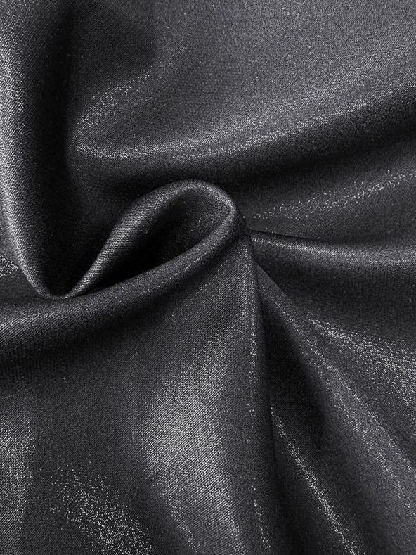 numoco Čierne dámske šaty s predĺženým výstrihom Numoco