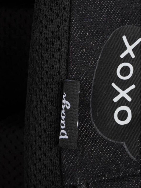 BAAGL  Čierny školský batoh Cubic Sneakers Baagl