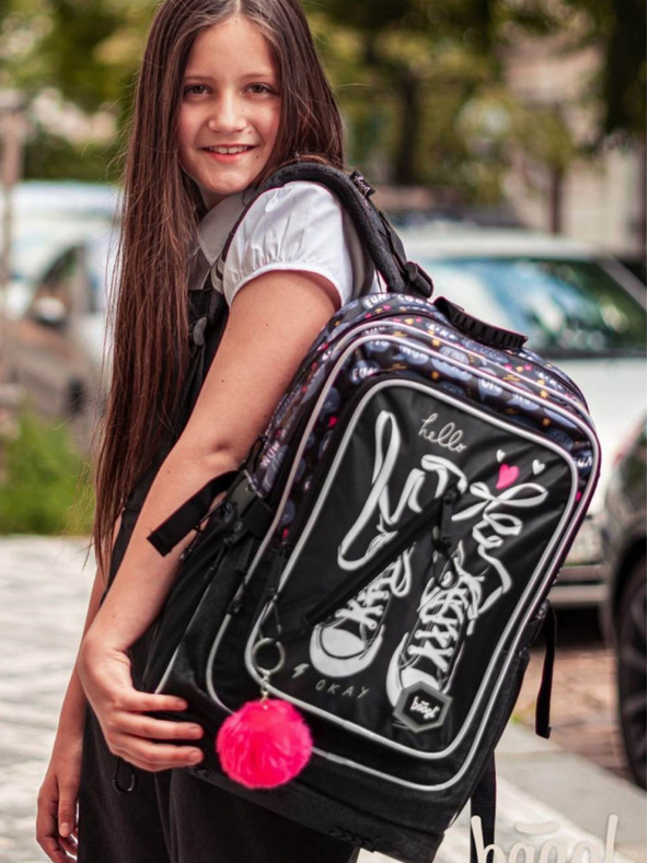 BAAGL  Čierny školský batoh Cubic Sneakers Baagl