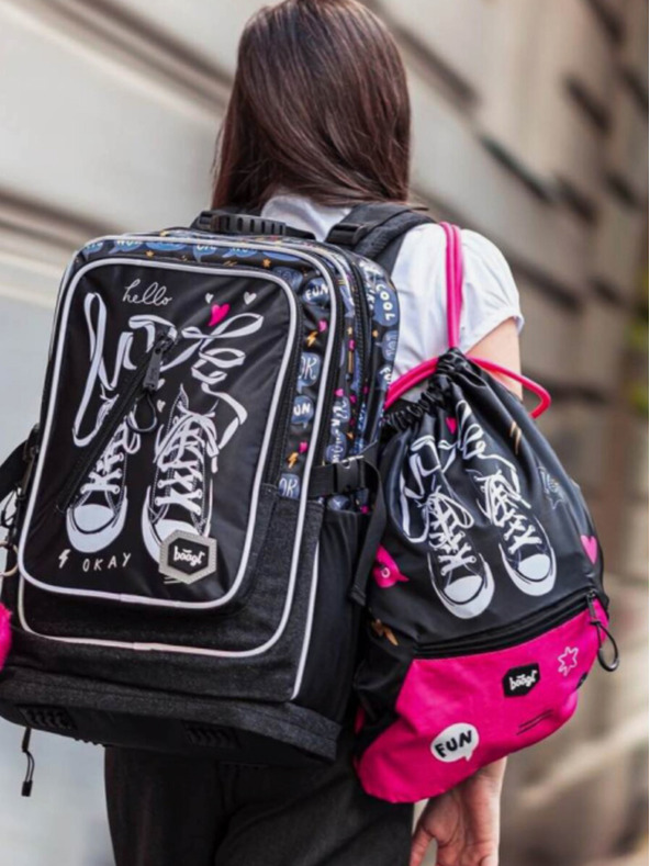 BAAGL  Čierny školský batoh Cubic Sneakers Baagl