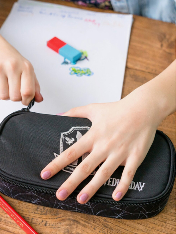 BAAGL  Čierny školský peračník Wednesday Nevermore Baagl