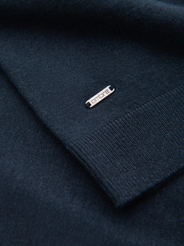 Ombre Clothing Pánsky pletený polovičný rolák s viskózou - tmavomodrý V4 OM-SWTN-0125 Ombre Oblečenie